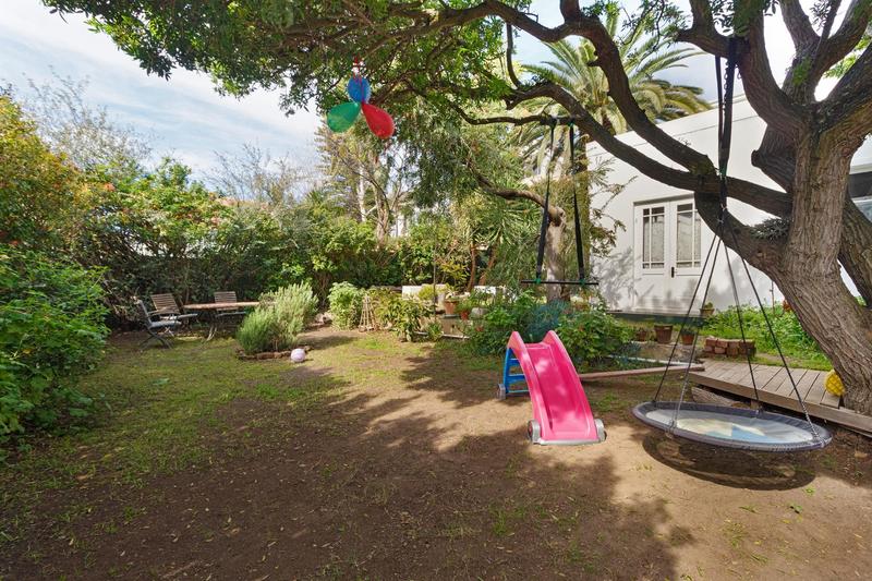 3 Bedroom Property for Sale in Green Point Western Cape